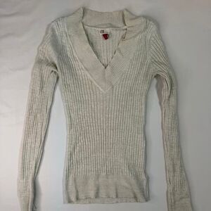 Lei Women's Cream and White Jumper